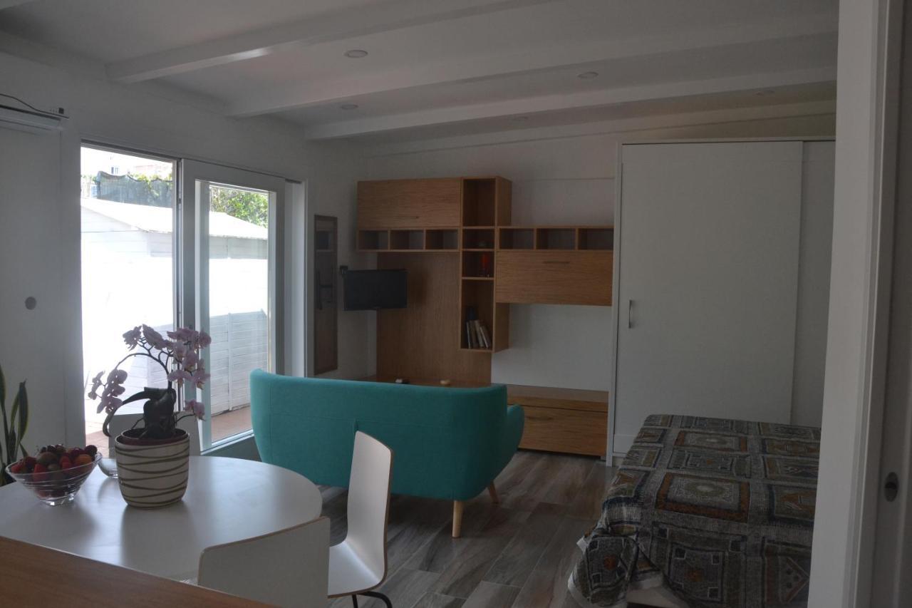 Lungomare 2 Apartment Прочида Екстериор снимка